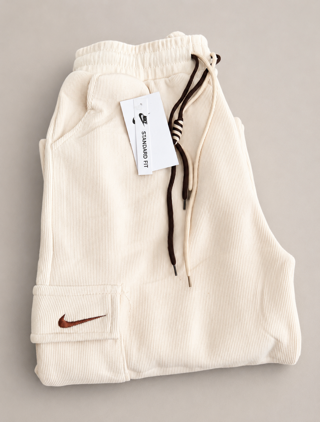 Cargos Nike Frisados