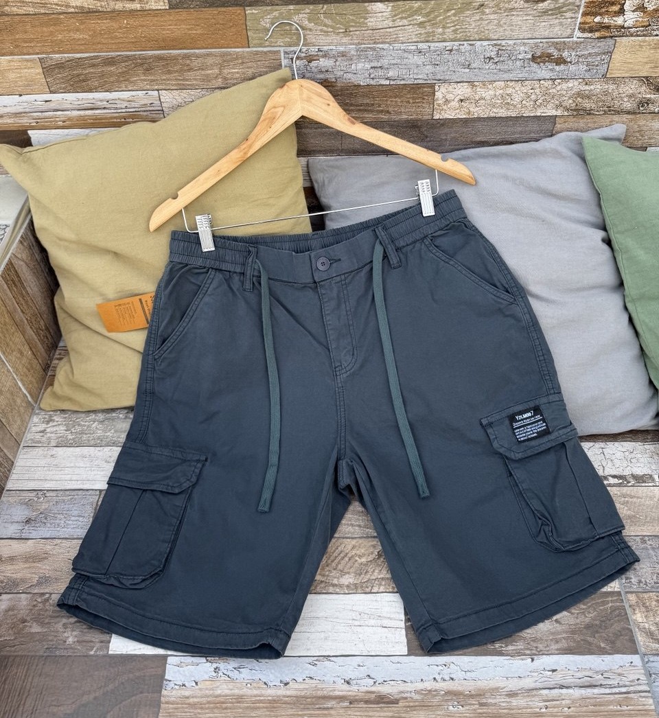 Bermuda cargo de hombre